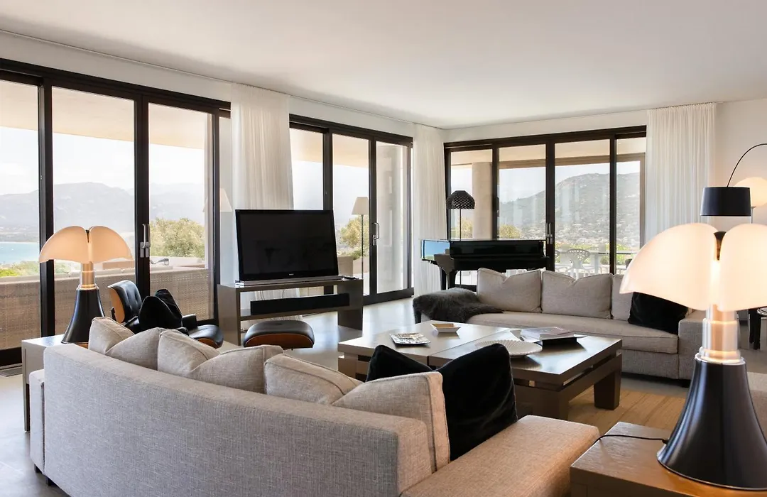 La Villa Calvi-1